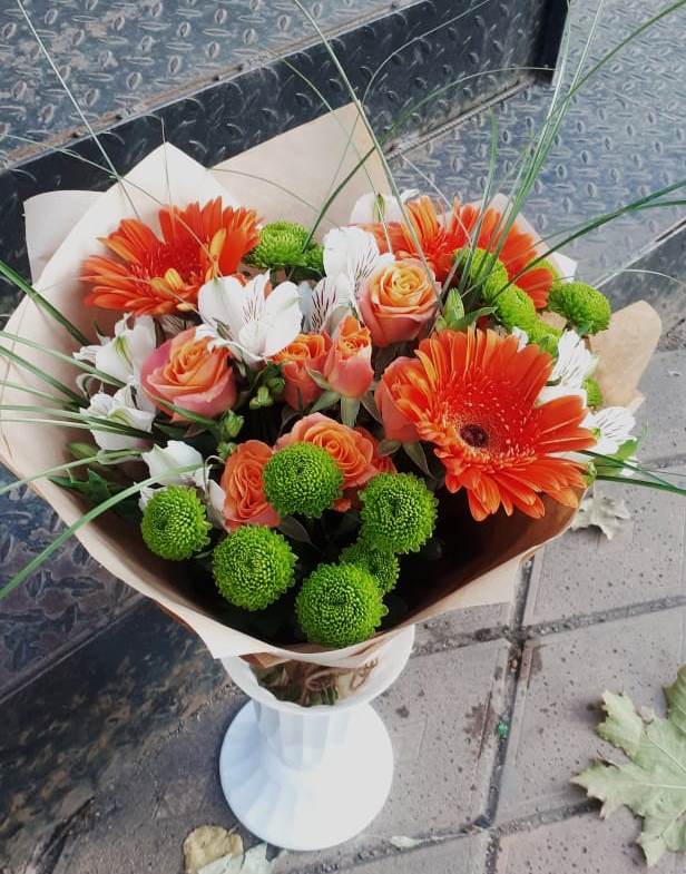 Букет цветов из: Герберы, Хризантемы, Альстромерии и Розы в Вахонино