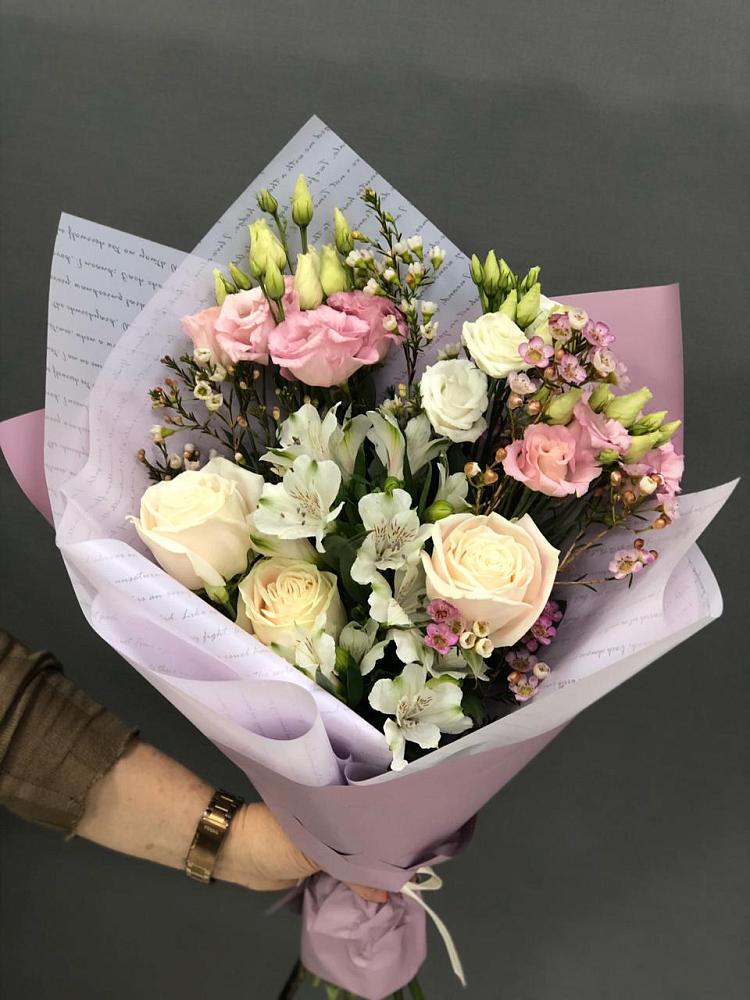 Букет цветов из: Альстромерии, Розы и Лизиантусы в Вахонино