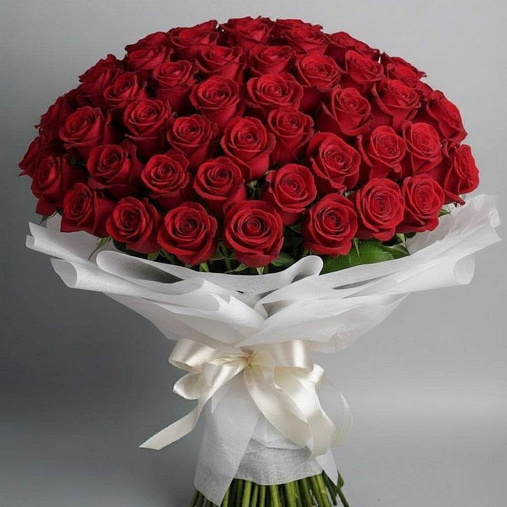 Букет 101 Красная роза Блэк Мэджик в Вахонино