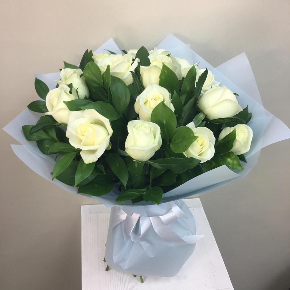 Букет 15 Белых роз Проуд в Вахонино