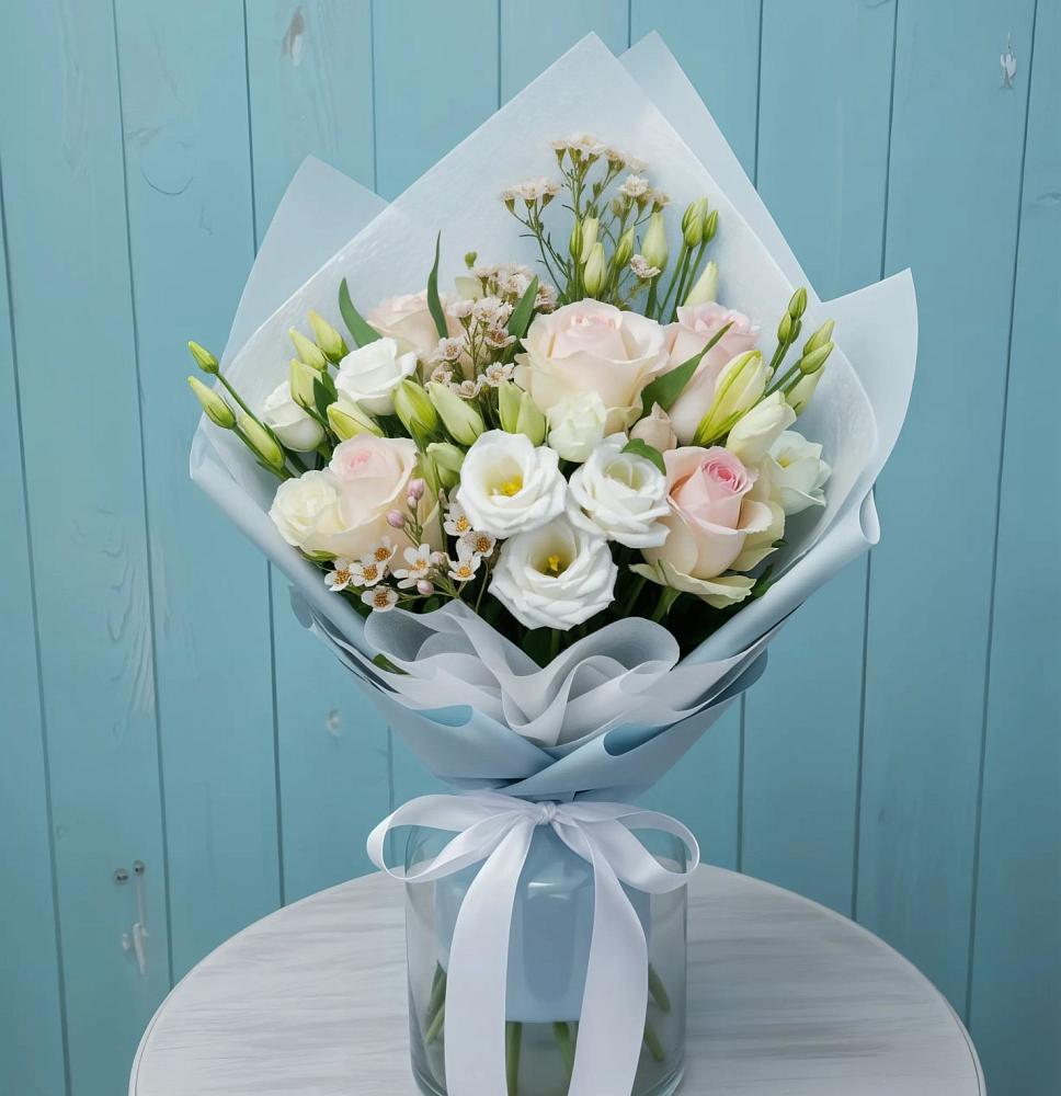 Букет цветов из: Розы и Лизиантусы в Вахонино