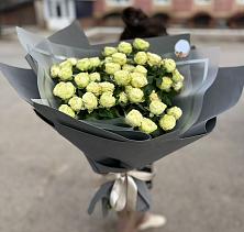 Букет Белые кустовые розы Солинеро в Вахонино
