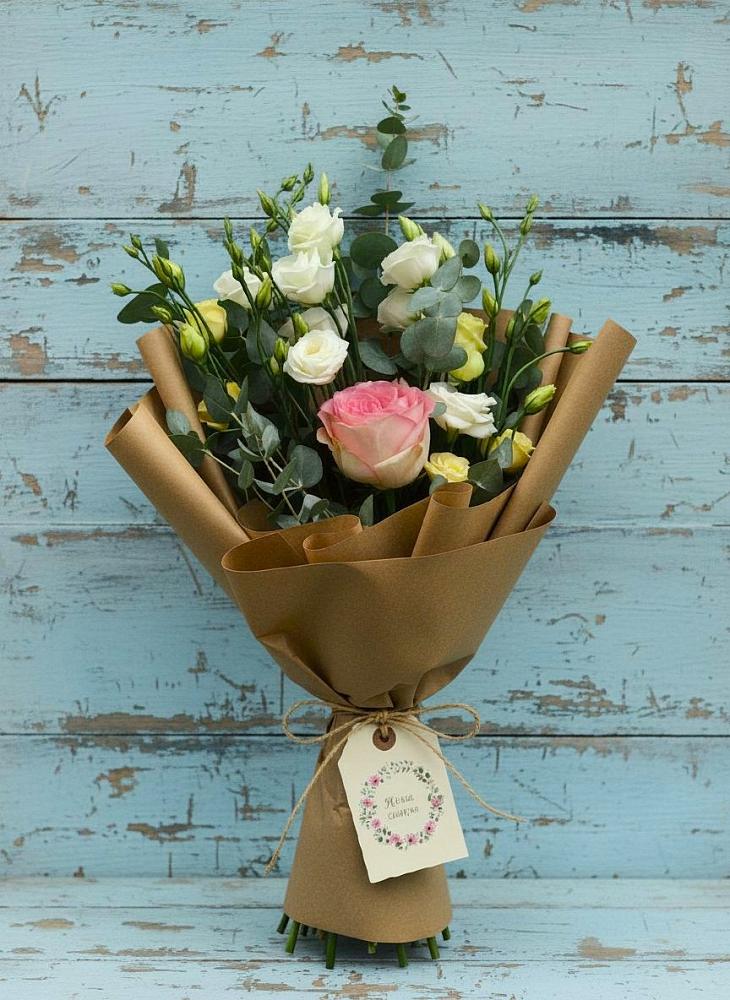 Букет цветов из: Розы и Лизиантусы в Вахонино