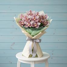 Букет цветов из:  Орхидеи и Розы в Вахонино