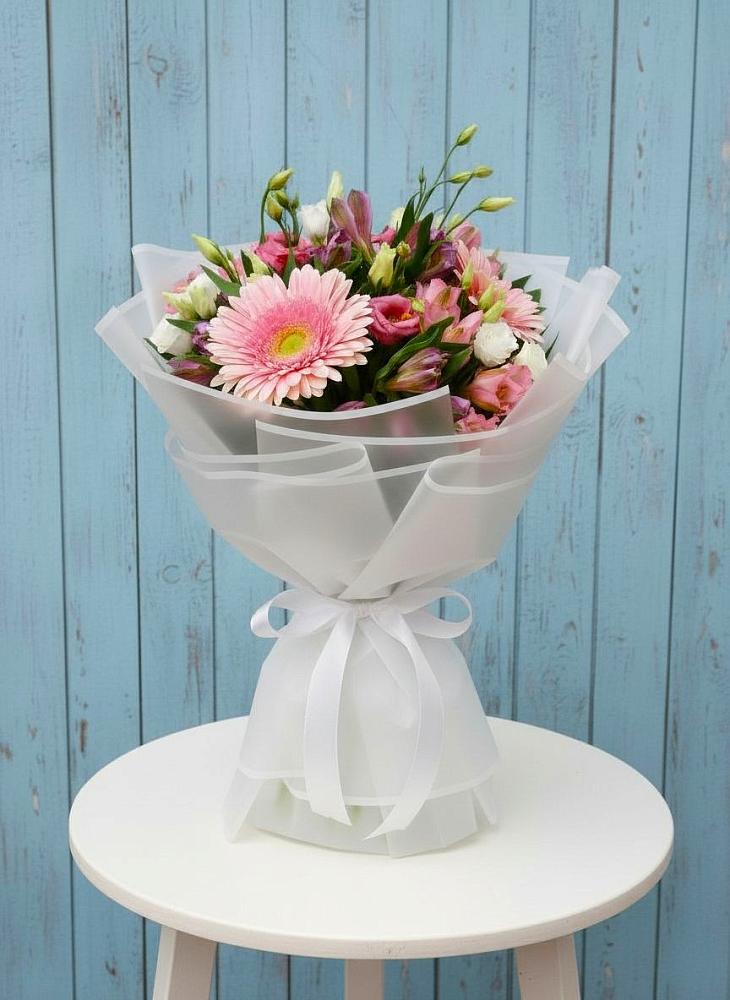 Букет цветов из: Герберы, Альстромерии и Лизиантусы в Вахонино