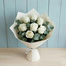 Букет Белые розы в Эвкалипте в Вахонино