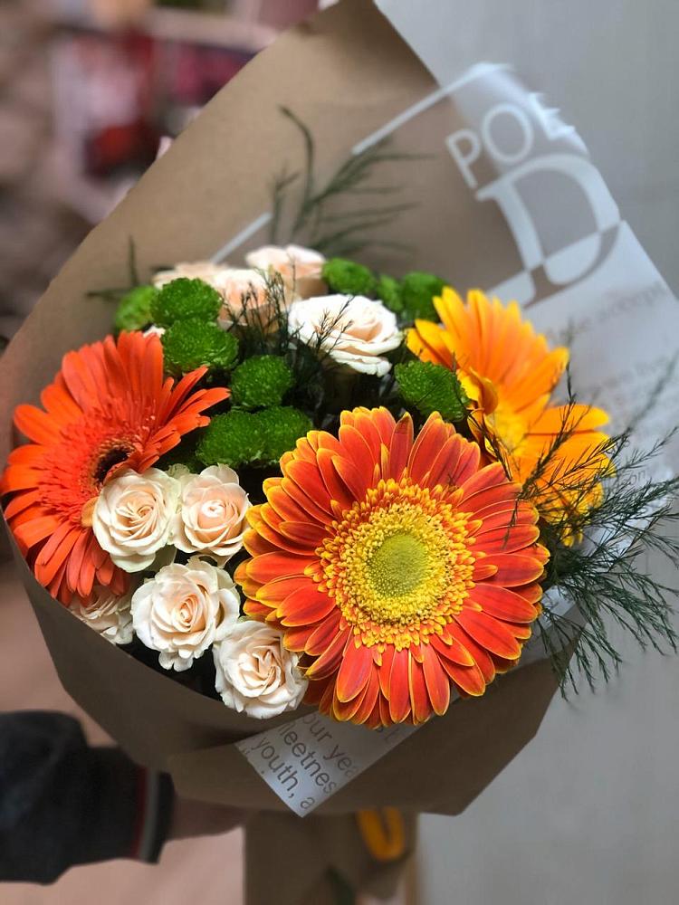 Букет цветов из: Герберы, Хризантемы и Розы в Вахонино