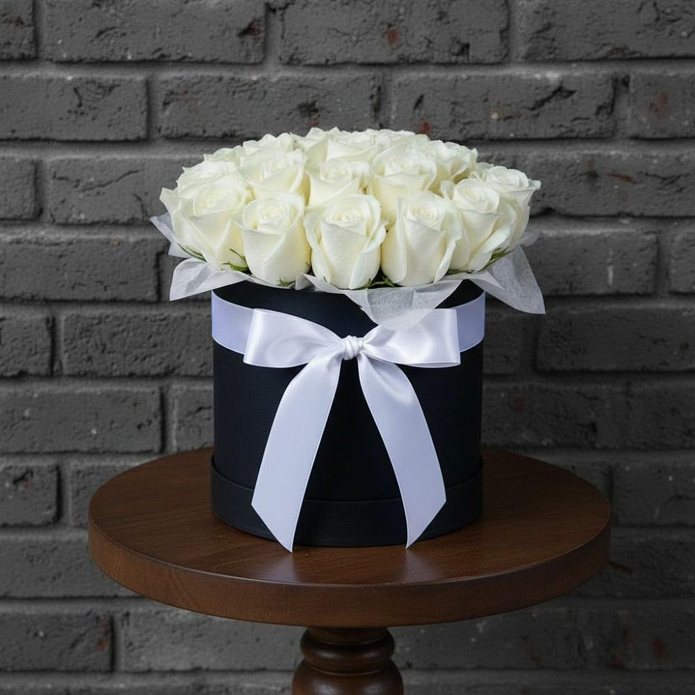 Цветочная композиция из Розы в шляпной коробке в Вахонино