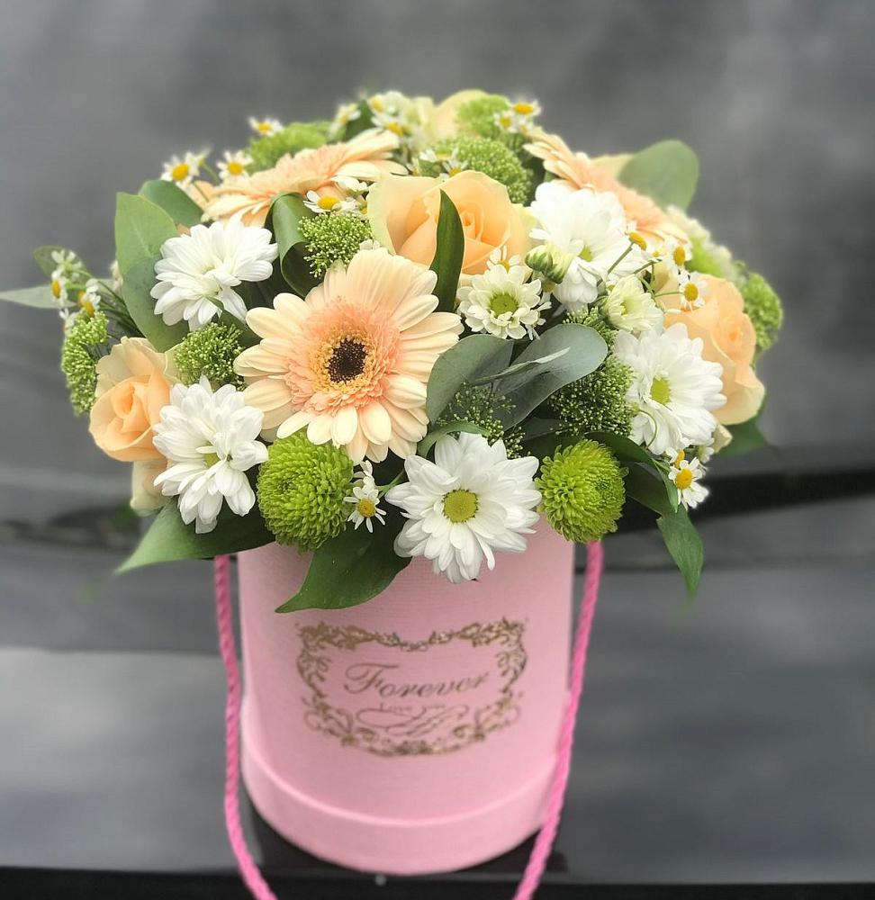 Цветочная композиция из Розы, Герберы и Хризантемы в шляпной коробке в Вахонино