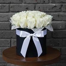 Цветочная композиция из Розы в шляпной коробке в Вахонино